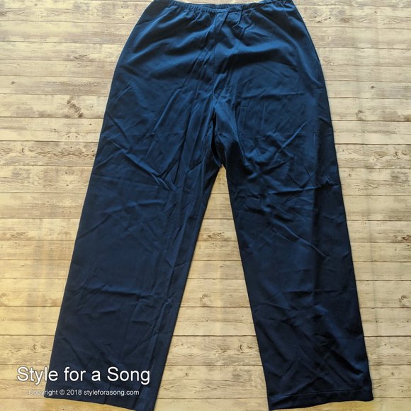 Vintage Mid Century Navy Silky Pajama Set 38 - Picture 11 of 16